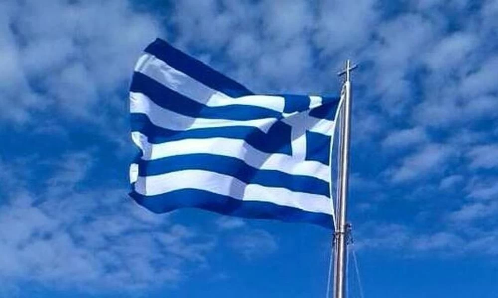 Κρήτη: Η τεράστια ελληνική σημαία - μήνυμα προς τους Τούρκους (εικόνες)